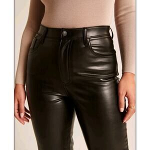 Abercrombie & Fitch Women 30 '90s Straight Ultra High Rise Vegan Leather Pants